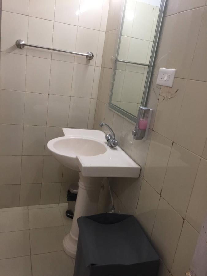 Hotel White House Dehradún Kültér fotó