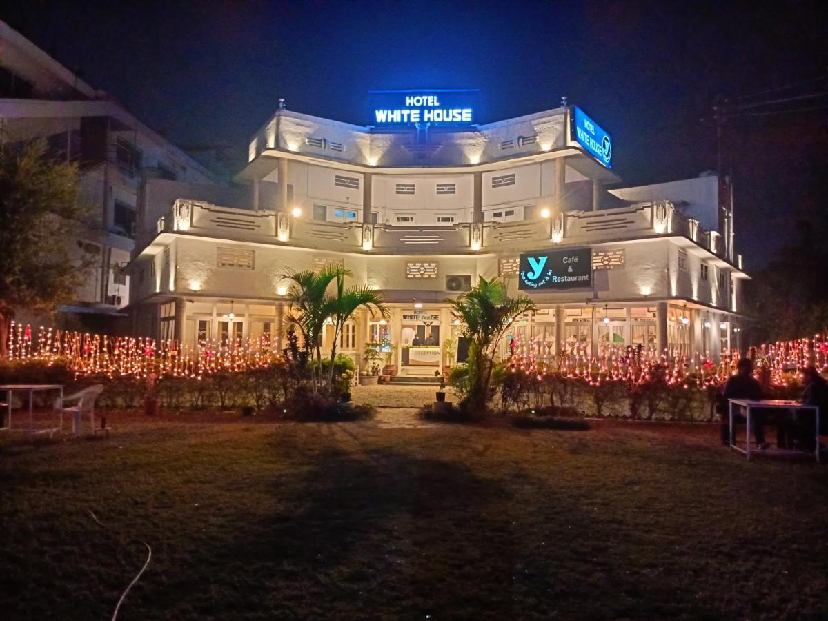 Hotel White House Dehradún Kültér fotó