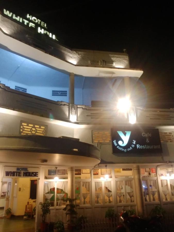 Hotel White House Dehradún Kültér fotó