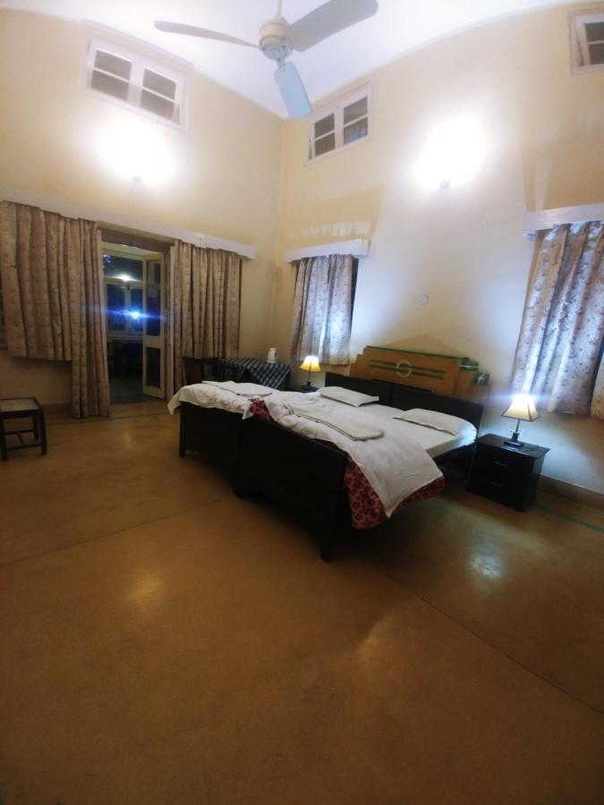 Hotel White House Dehradún Kültér fotó